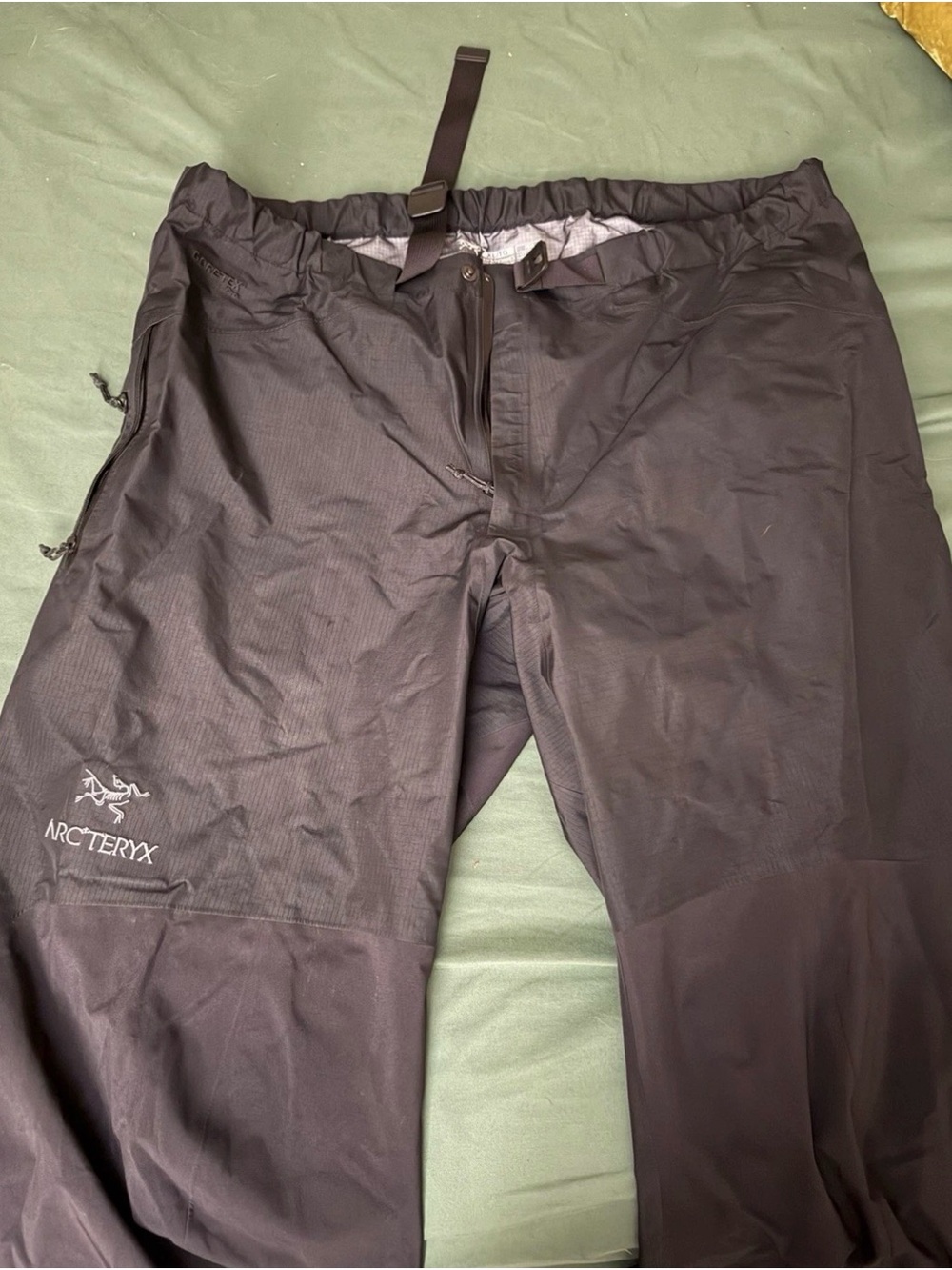 Arc'teryx Men's Waterproof Gore-Tex PRO Pants Black XL Regular 39" Waist Buckle